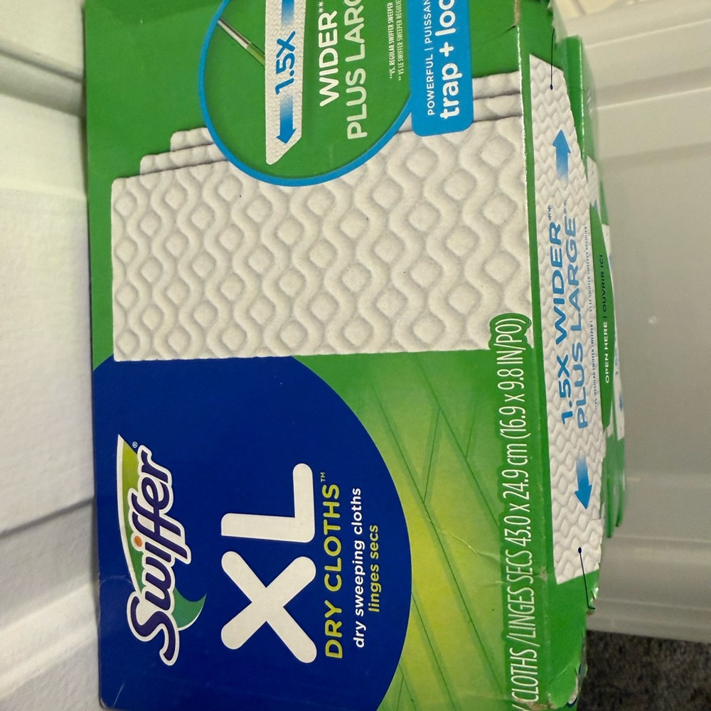 New (8 Boxes) Swiffer XL Dry Refills - Bundle Deal - Picture 7 of 10
